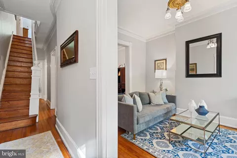 207 10th St NE, Washington, DC 20002 photo 6
