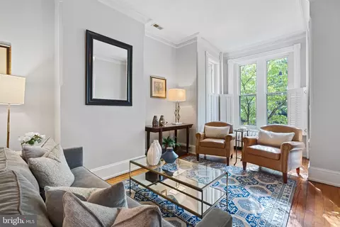 207 10th St NE, Washington, DC 20002 photo 8