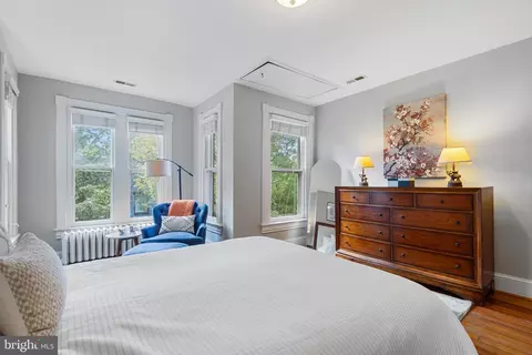 207 10th St NE, Washington, DC 20002 photo 23