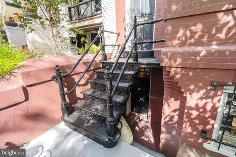 207 10th St NE, Washington, DC 20002 photo 4