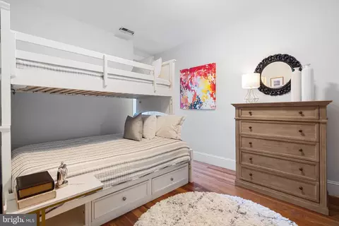 207 10th St NE, Washington, DC 20002 photo 27