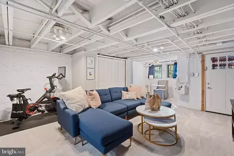 207 10th St NE, Washington, DC 20002 photo 34