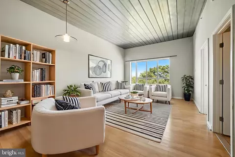 5885 Colorado Ave NW #402, Washington, DC 20011