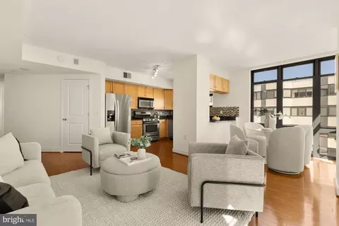 1117 10th St NW #908, Washington, DC 20001