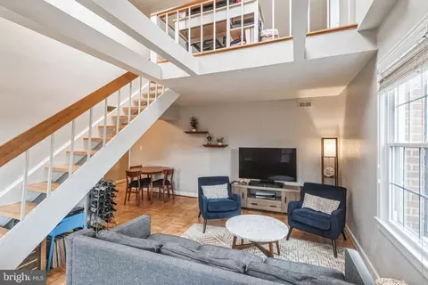 2729 Ordway St NW #6, Washington, DC 20008