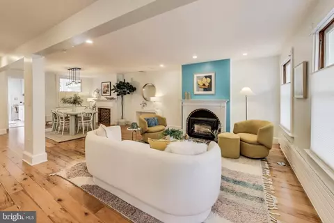 120 6th St SE, Washington, DC 20003 photo 3