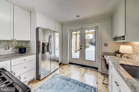 120 6th St SE, Washington, DC 20003 photo 6