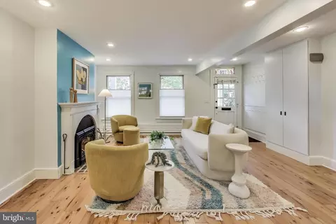 120 6th St SE, Washington, DC 20003 photo 2