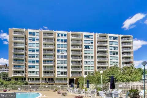 1435 4th St SW #B609, Washington, DC 20024