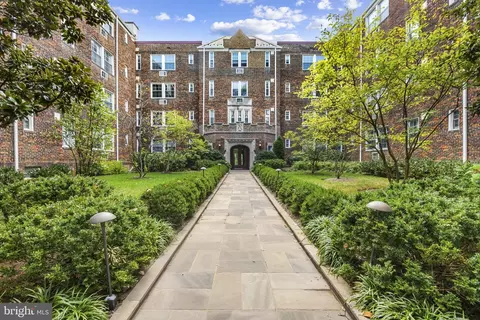 3051 Idaho Ave NW #204, Washington, DC 20016