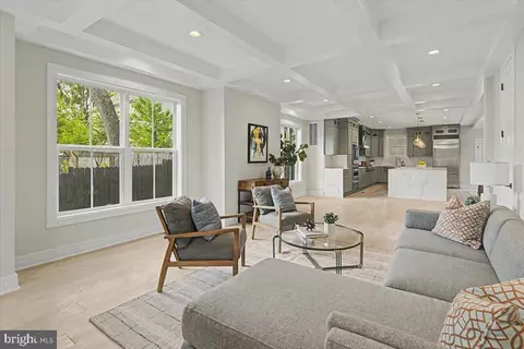 2902 Vista St NE, Washington, DC 20018