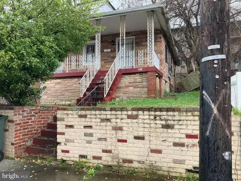 5017 Ayers Pl SE, Washington, DC 20019