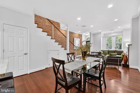 Dining - 407 Kentucky Ave SE, Washington, DC 20003 photo 3 of 4