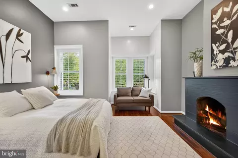 Bedroom - 407 Kentucky Ave SE, Washington, DC 20003 photo 3 of 6