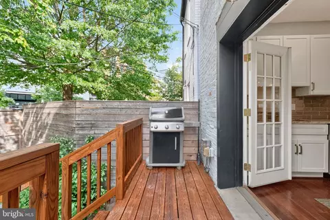 Exterior - 407 Kentucky Ave SE, Washington, DC 20003 photo 5 of 14