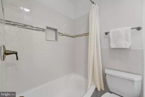 Other - 407 Kentucky Ave SE, Washington, DC 20003 photo 5 of 9