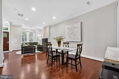 Dining - 407 Kentucky Ave SE, Washington, DC 20003 photo 4 of 4