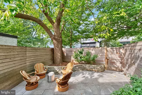 Exterior - 407 Kentucky Ave SE, Washington, DC 20003 photo 12 of 14