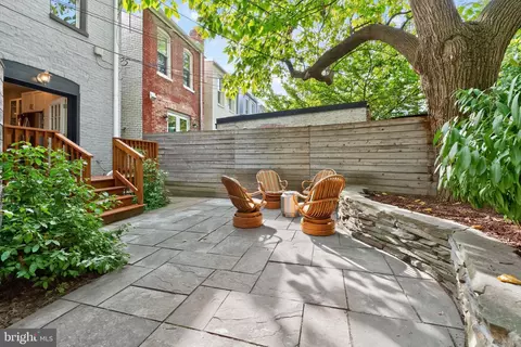 Exterior - 407 Kentucky Ave SE, Washington, DC 20003 photo 13 of 14