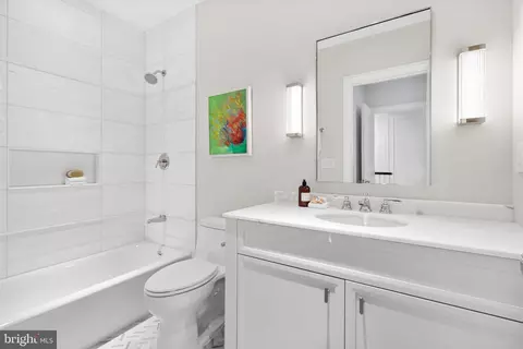 Bath - 1524 33rd St NW, Washington, DC 20007 photo 3 of 6