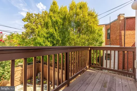 906 A St SE, Washington, DC 20003 photo 35