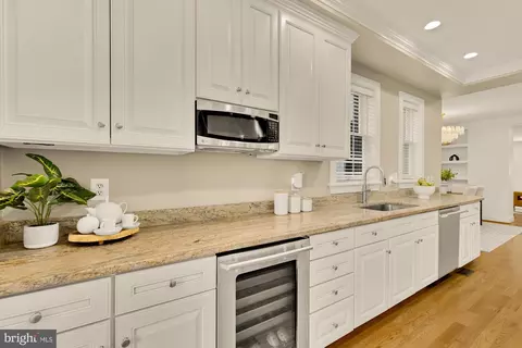 906 A St SE, Washington, DC 20003 photo 14