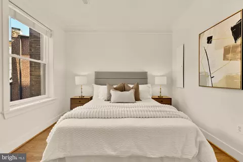 906 A St SE, Washington, DC 20003 photo 28