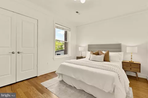 906 A St SE, Washington, DC 20003 photo 27