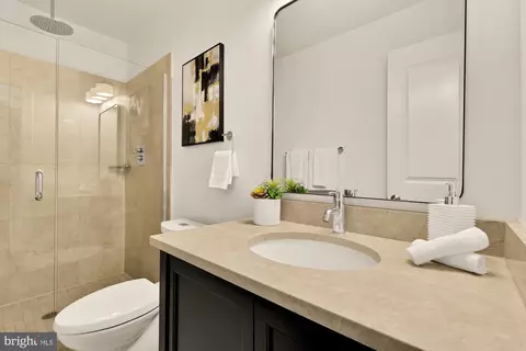 906 A St SE, Washington, DC 20003 photo 30