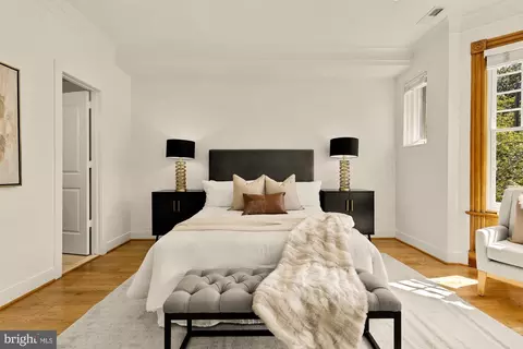 906 A St SE, Washington, DC 20003 photo 22