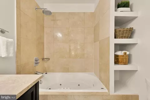 906 A St SE, Washington, DC 20003 photo 25