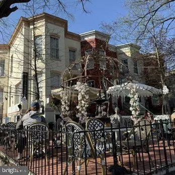 906 A St SE, Washington, DC 20003 photo 66