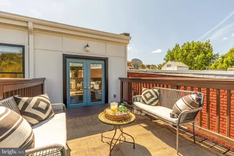 906 A St SE, Washington, DC 20003 photo 47
