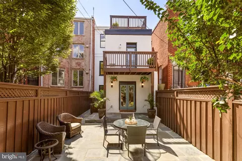 906 A St SE, Washington, DC 20003 photo 19