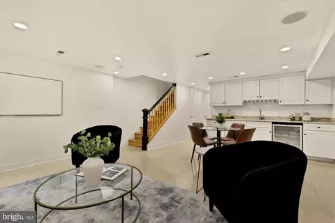 906 A St SE, Washington, DC 20003 photo 49