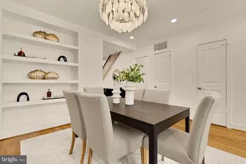906 A St SE, Washington, DC 20003 photo 9