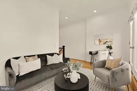 906 A St SE, Washington, DC 20003 photo 45