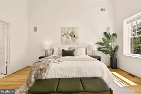 906 A St SE, Washington, DC 20003 photo 39