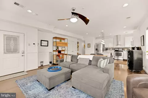 233 S Street St NE #4, Washington, DC 20002 photo 5