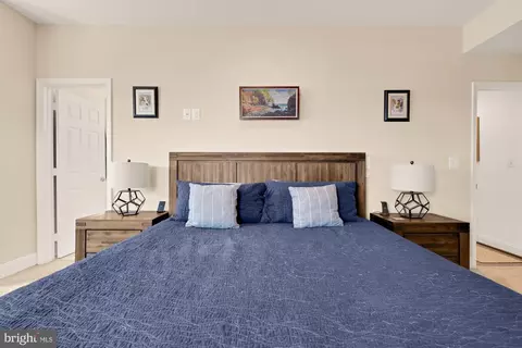 233 S Street St NE #4, Washington, DC 20002 photo 24