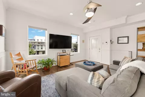 233 S Street St NE #4, Washington, DC 20002 photo 6