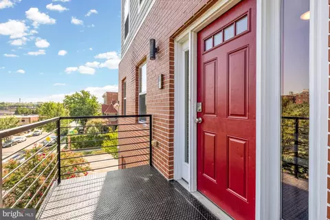 233 S Street St NE #4, Washington, DC 20002 photo 3