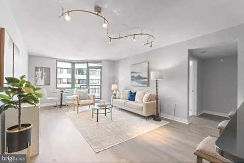 1117 10th St NW #906, Washington, DC 20001