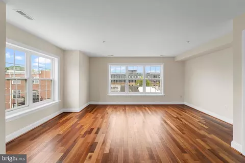 911 Kennedy St NW #12, Washington, DC 20011