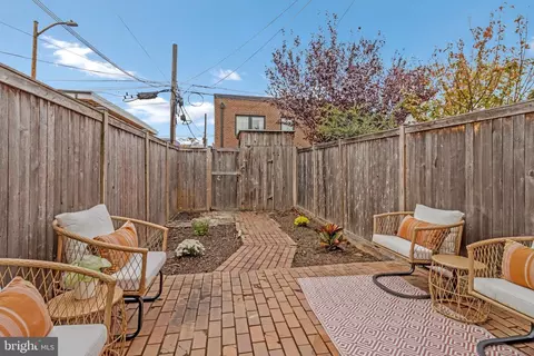 323 17th St SE, Washington, DC 20003 photo 16