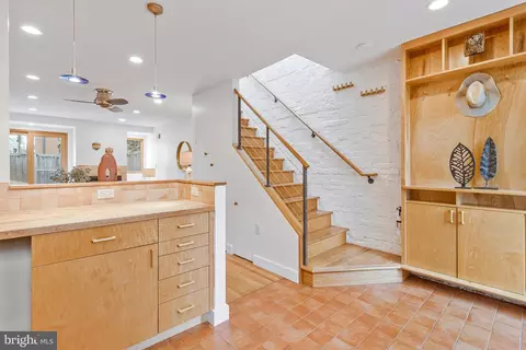 323 17th St SE, Washington, DC 20003 photo 4