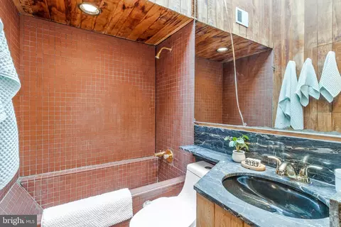 323 17th St SE, Washington, DC 20003 photo 14