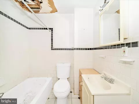 Bath - 1114 Florida Ave NE, Washington, DC 20002 photo 1 of 3