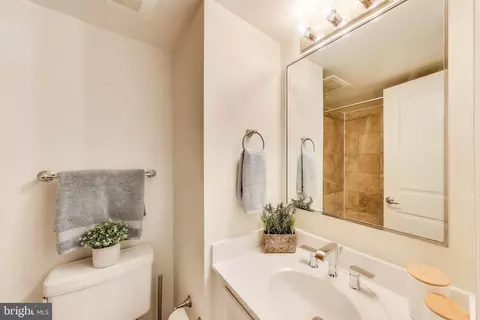 Bath - 1106 Columbia Rd NW #103, Washington, DC 20009 photo 1 of 2