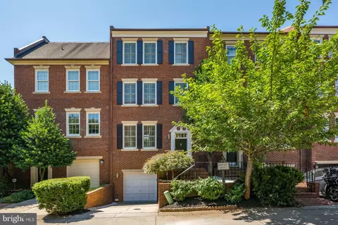 3604 Winfield Ln NW, Washington, DC 20007